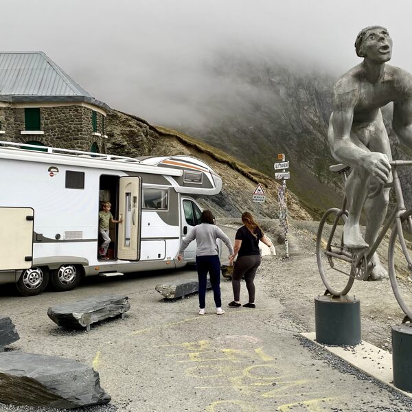 Col du Tourmalet - 4 stupně nad nulou a šílený vítr